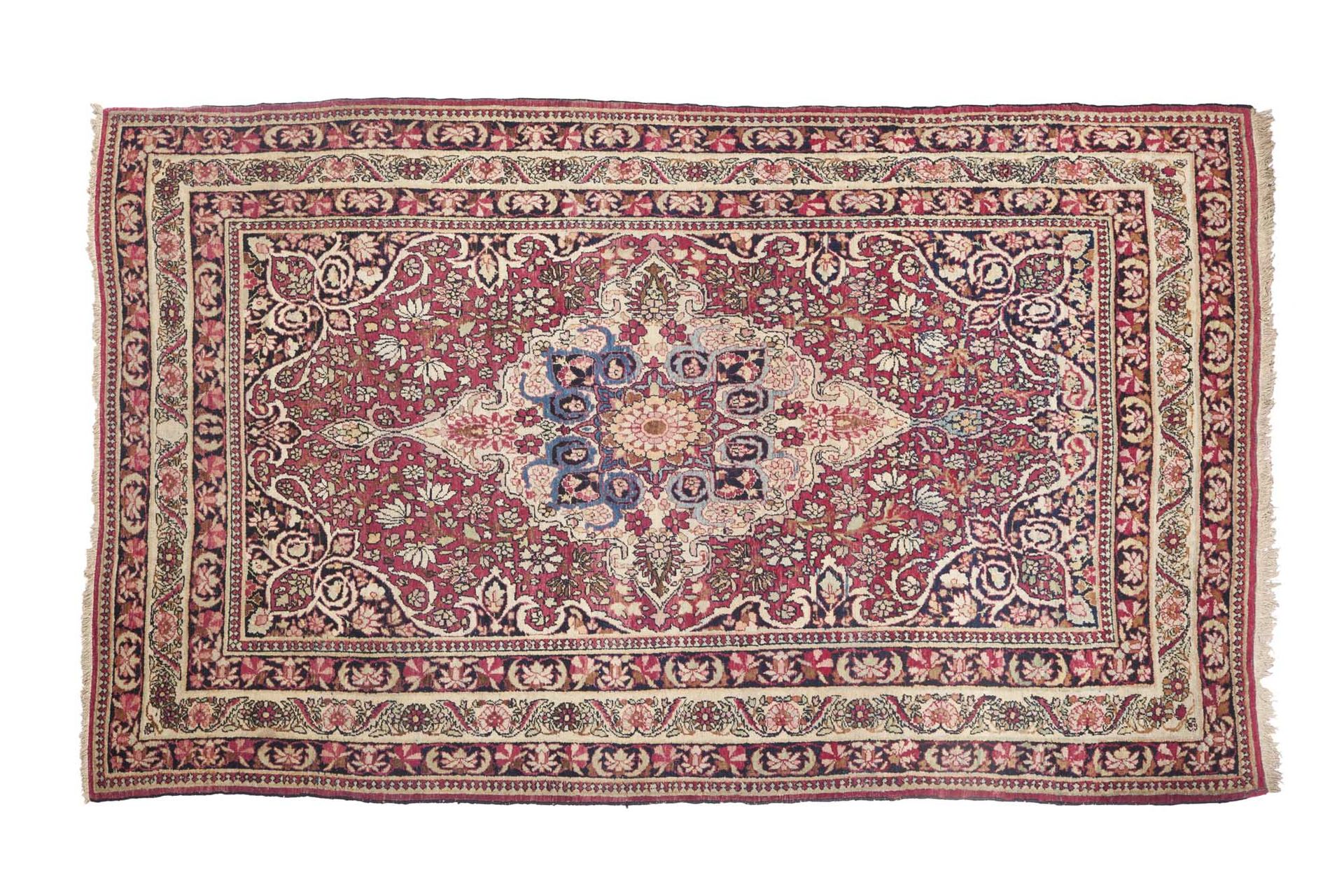 Null Tehran carpet (Persia), 1st third of the 20th century

Dimensions : 203 x 1&hellip;