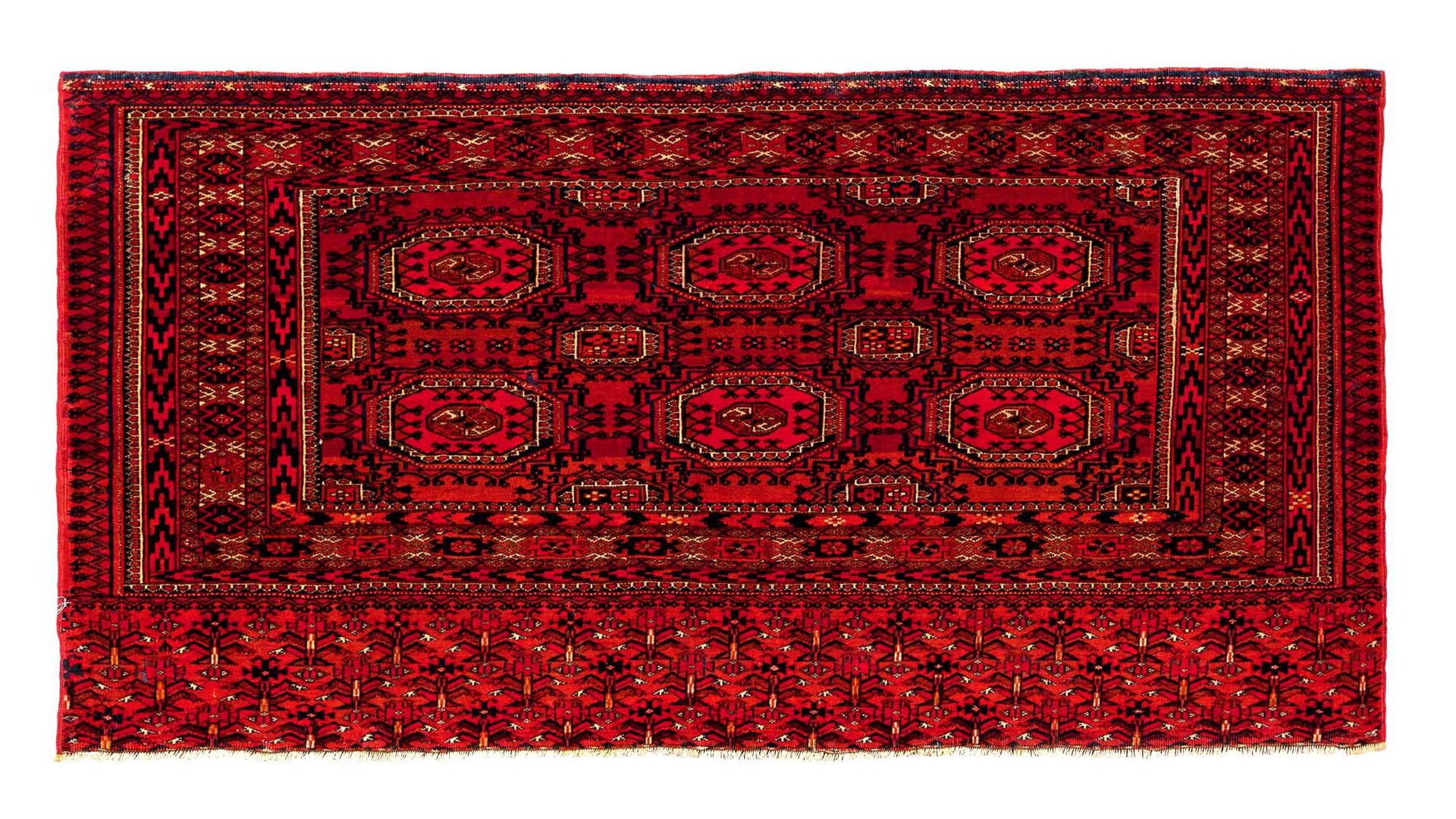 Null Tekké BOUKHARA（Chuval）马鞍布（中亚），19世纪末

尺寸：135 x 72厘米

技术特点 : 羊毛基础上的羊毛绒。

帕尔马背&hellip;
