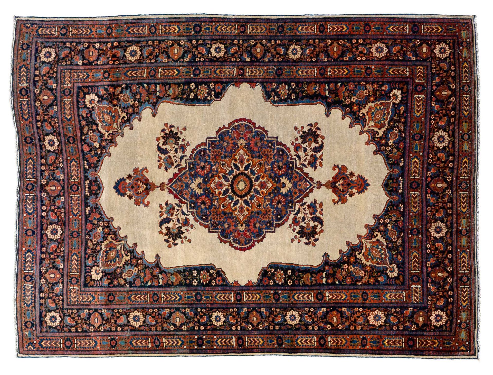 Null TABRIZ地毯是在著名的织工大师HADJI-JALILI（波斯）的工场里编织的，大约在1870-80年。

尺寸：176 x 136厘米

技术特点&hellip;