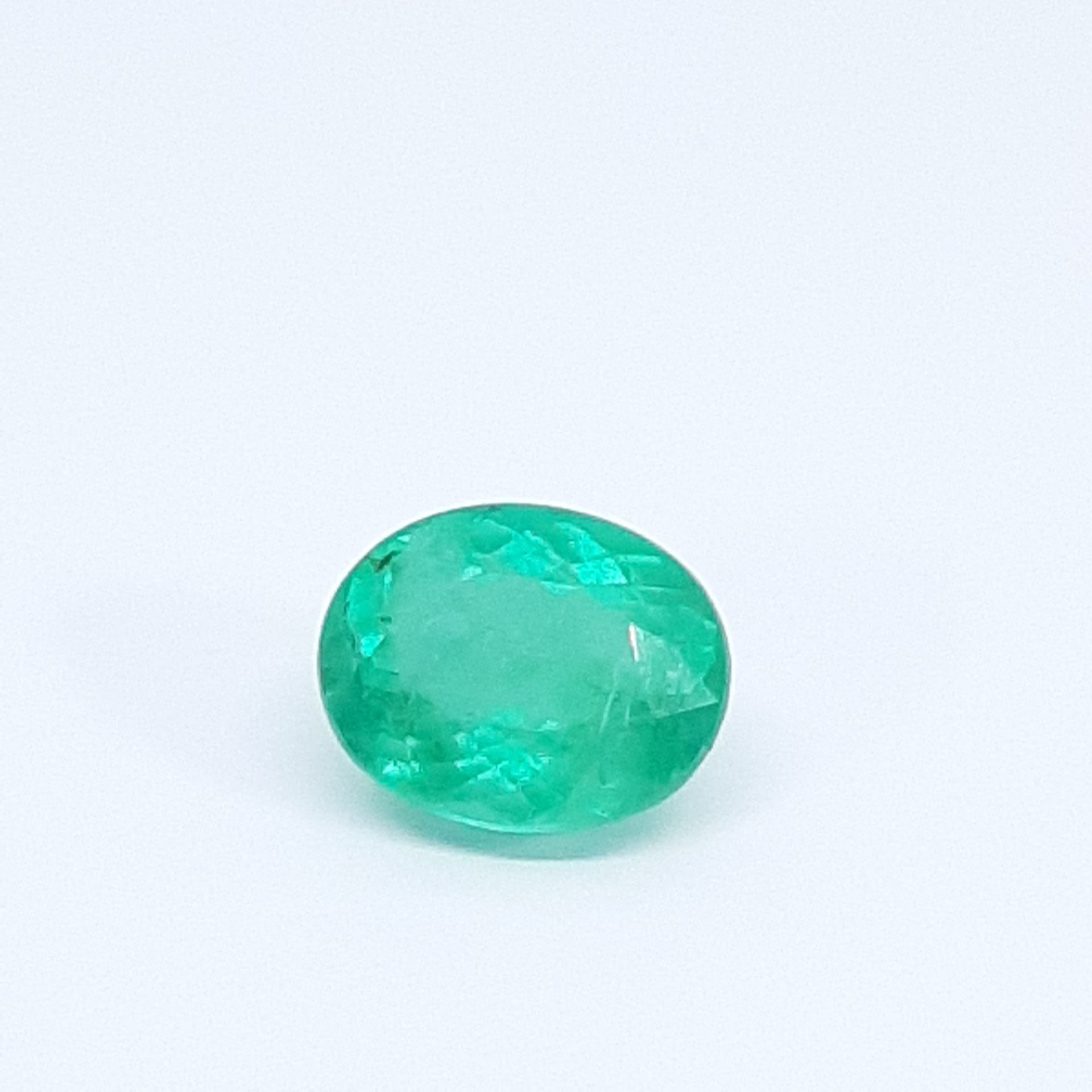 Emeraude - Brésil - 2.85 cts EMERAUD - From Brazil - Green color - Oval size - I&hellip;
