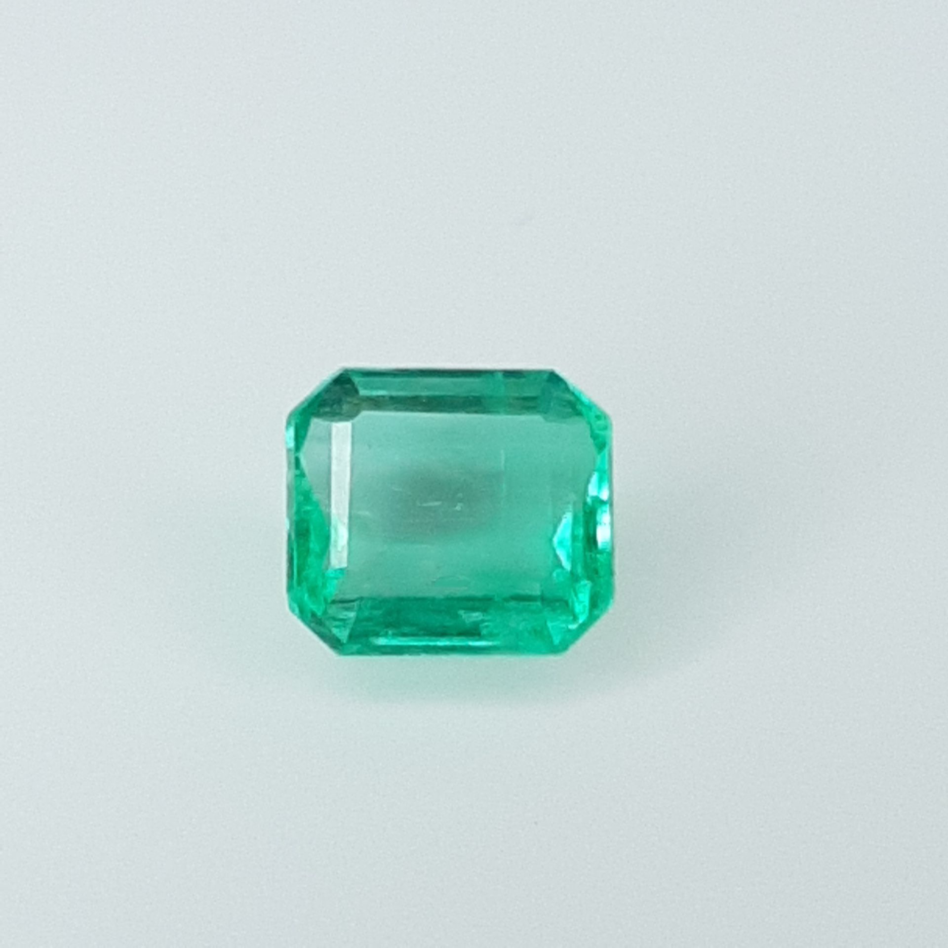 Emeraude - Colombie - 2.28 cts EMERAUD - De Muzo Colombia - Color verde - Talla &hellip;