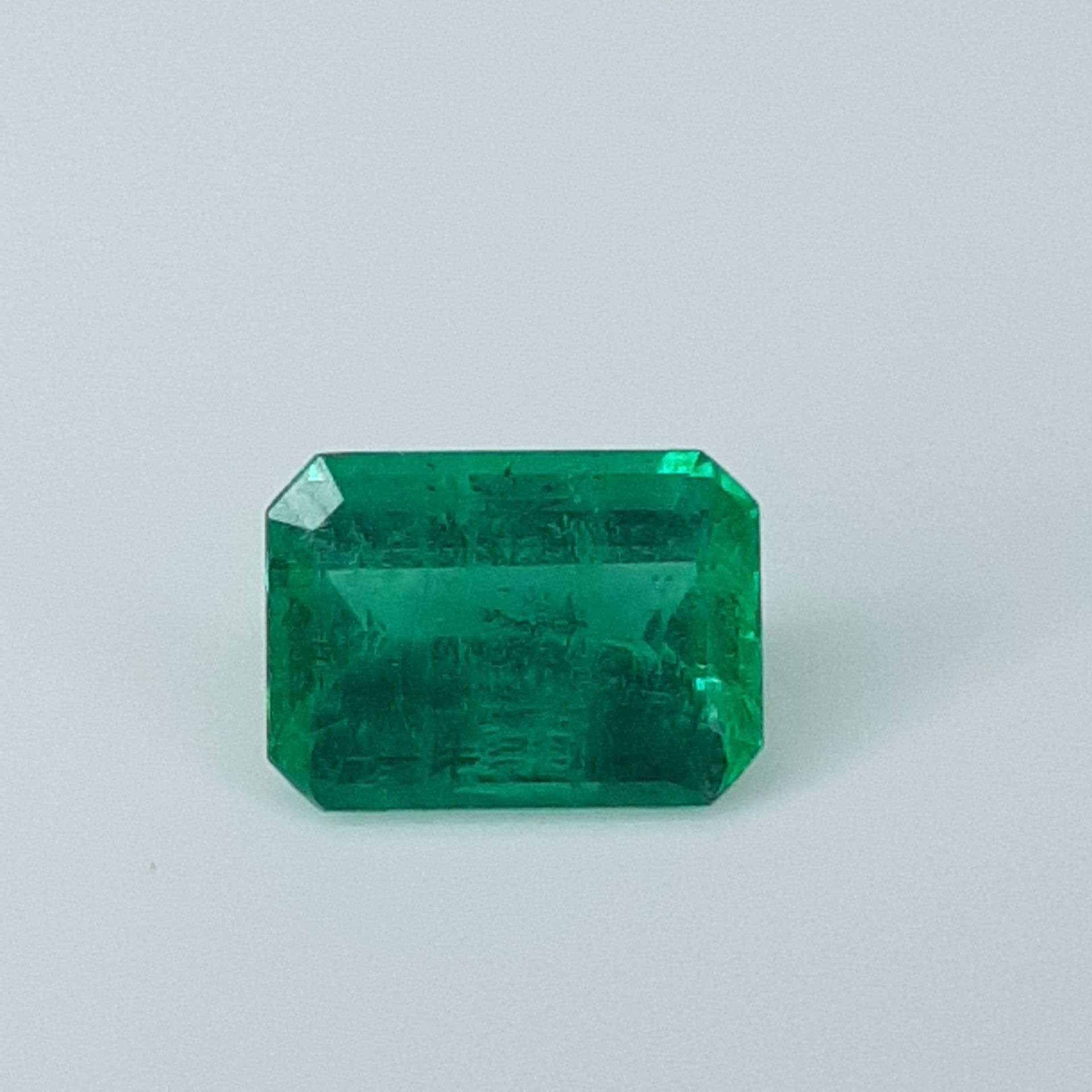 Emeraude - Brésil - 1.70 cts EMERAUDE - 产自巴西 - 颜色：蓝绿色结晶 - 长方形切割 - 重量：1.70克拉 - 尺寸&hellip;