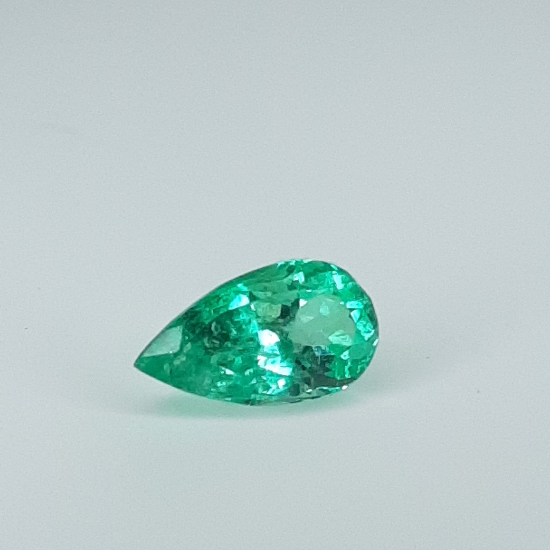 Emeraude - Colombie - 4.14 cts EMERAUD - From Muzo Colombia - Green color - Pear&hellip;