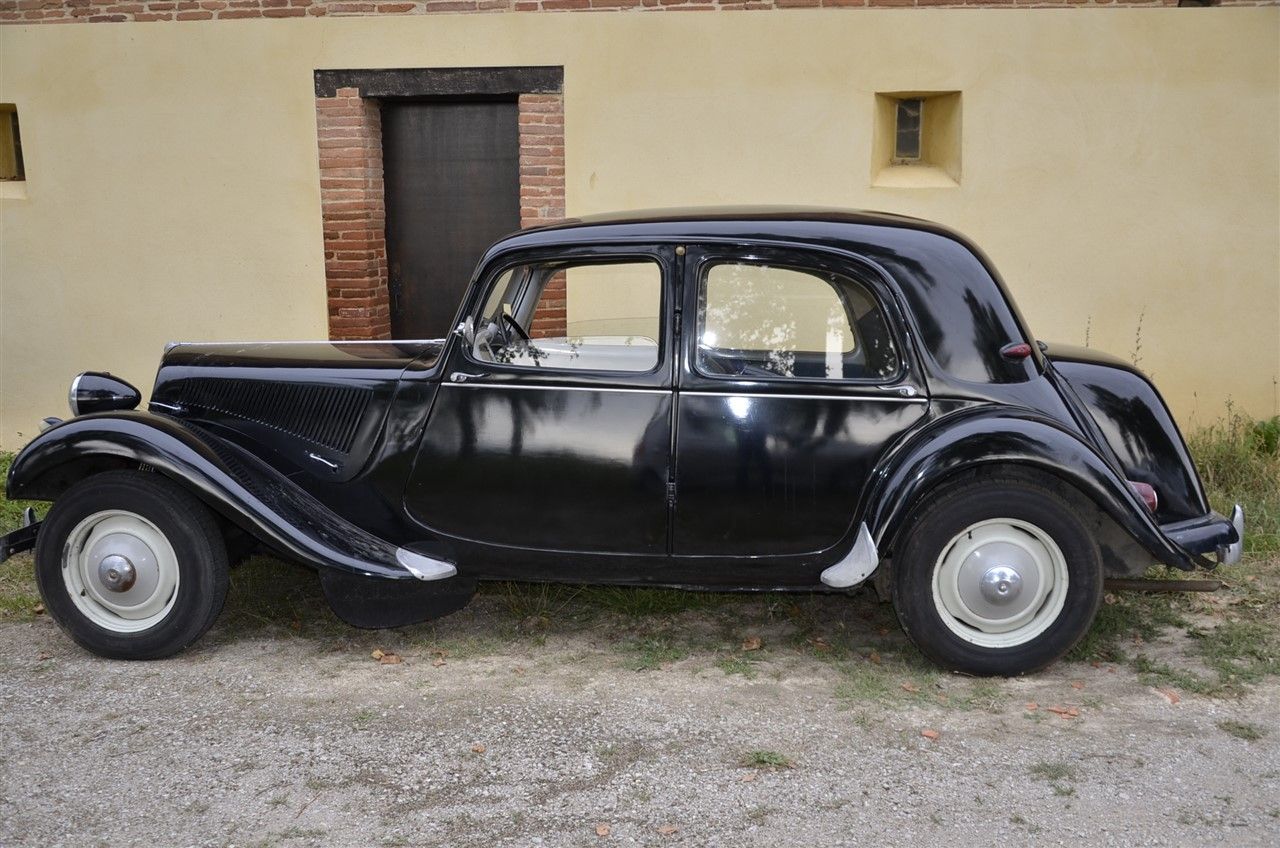 CITROËN 11BL – 1954 
La traction est sortie en 1934, ce modèle est celui de 1954&hellip;