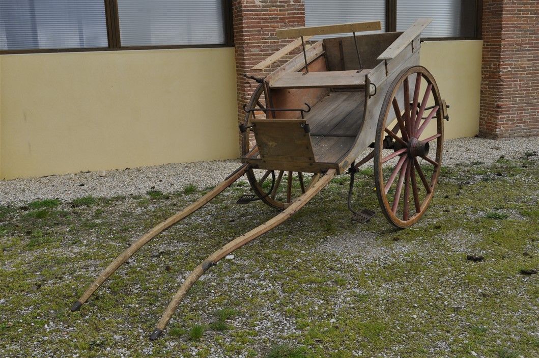 Null Fuhrwerk. Besitzerschild: TARDIEU FOLS in CAIGNAC (Haute Garonne)