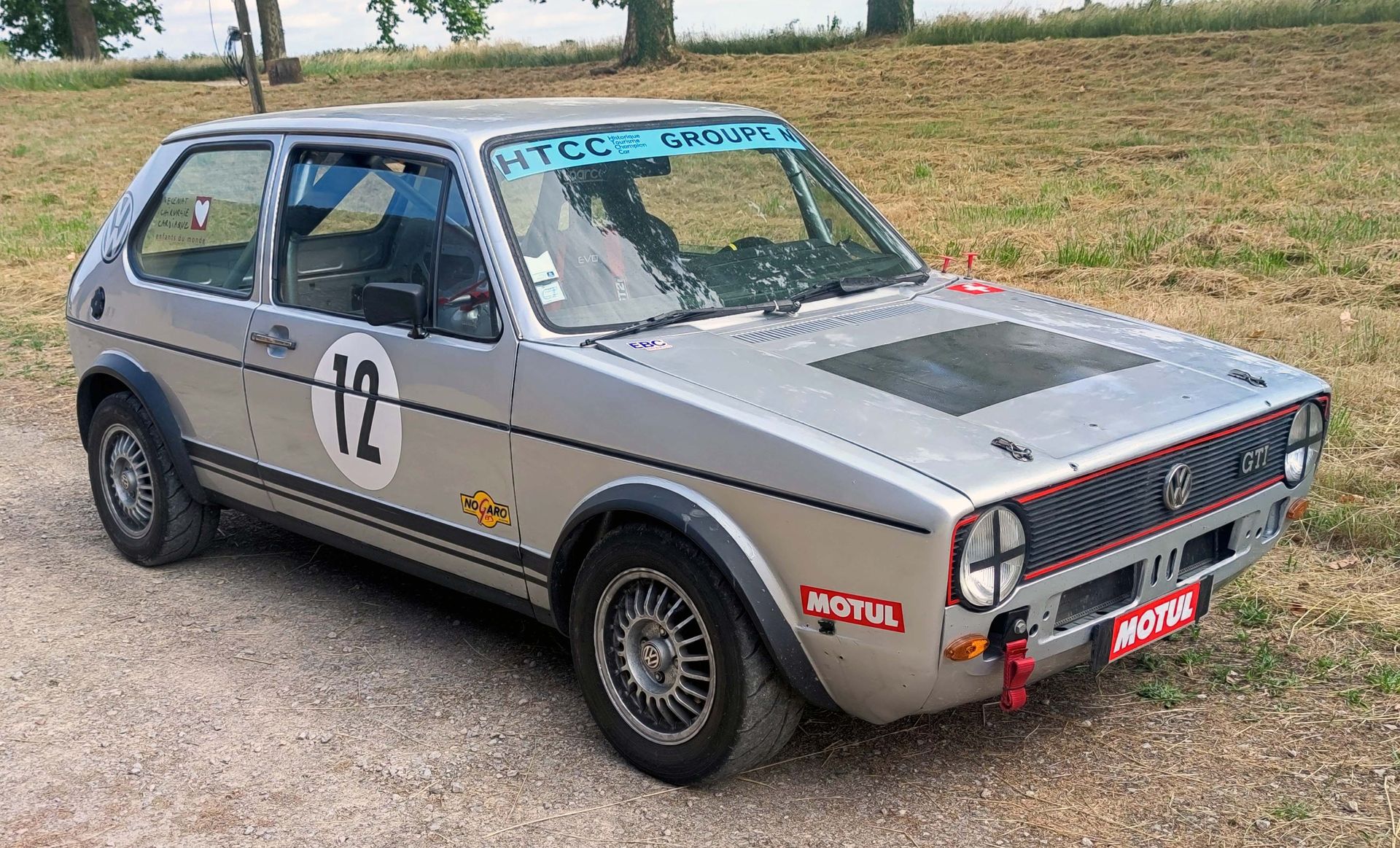 GOLF GTI Série 1 – 1980 This icon of the 75/80's youth is equipped for competiti&hellip;