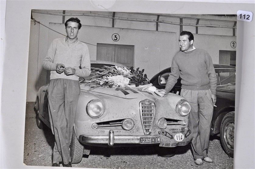 Null Luigi Taramazzo和Gerini驾驶阿尔法-罗密欧190 SS，在1954年环意赛中获得GT第一名。照片：Publiphoto Milan&hellip;