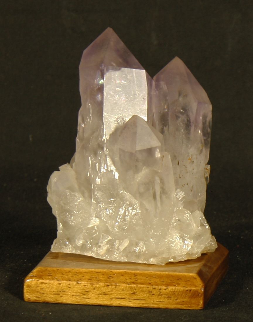 Lot de 3 minéraux : Quartz améthyste, 9,5 cm x 6 cm, cristal le plus important, &hellip;