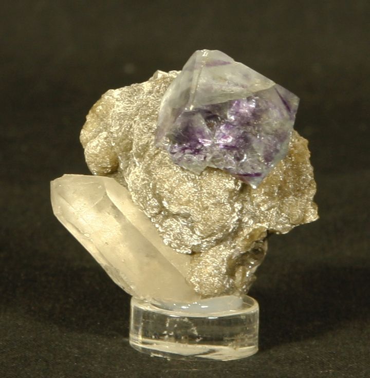 Fluorine, Hunan, Chine de H : 4 cm, cristal le plus grand :1,8 cm