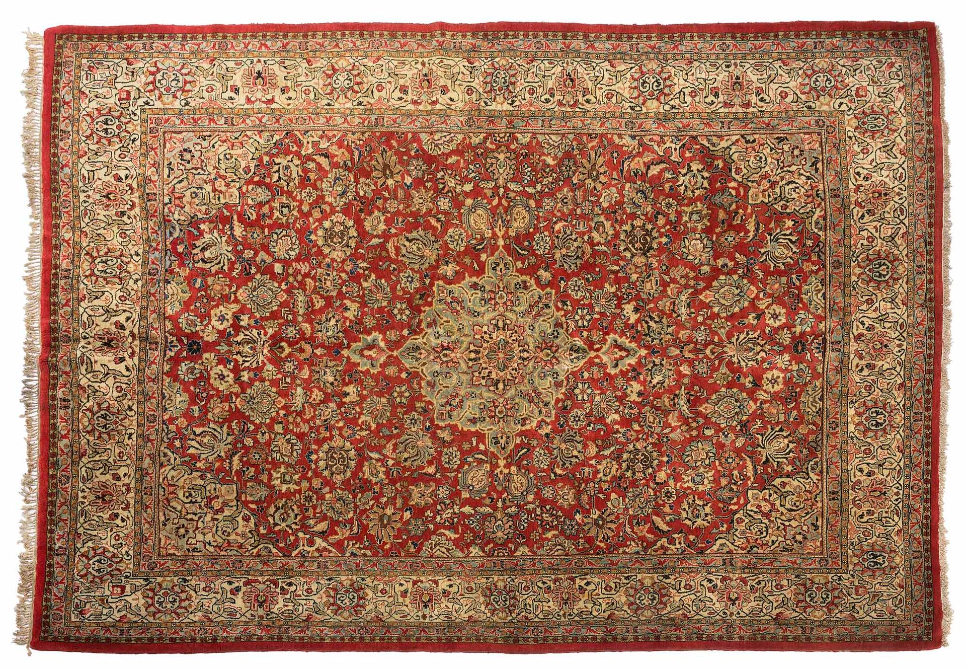 Null 萨鲁克地毯（伊朗），20世纪中期

尺寸：380 x 271厘米。

技术特点 : 羊毛丝绒，棉质基础。

一块砖地上覆盖着粉色色调的花卉播种，在其中&hellip;