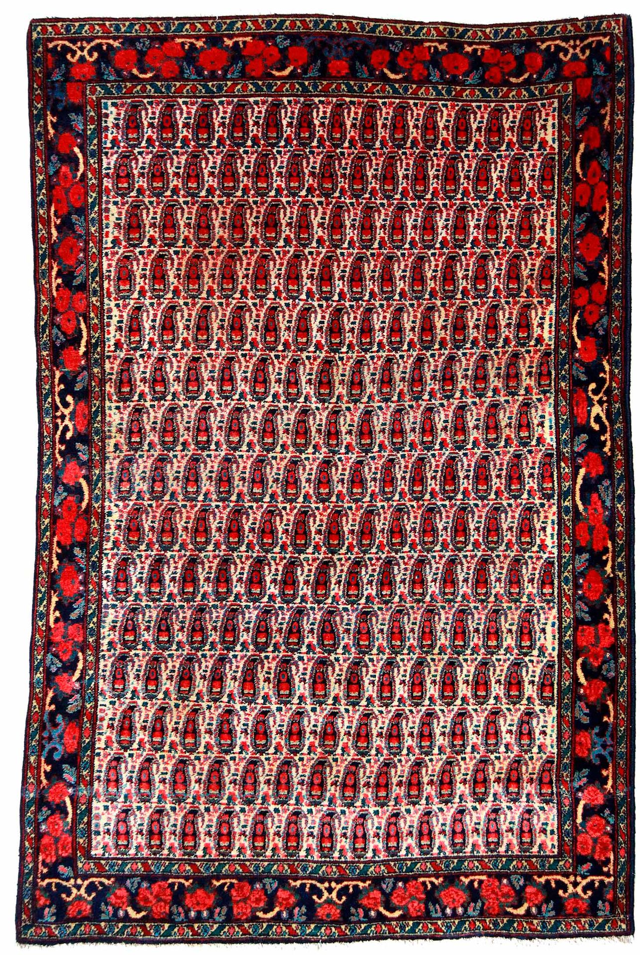 Tapis SENNEH (Iran), milieu du 20e siècle 
Dimensions : 203 x 144cm. 
Caractéris&hellip;