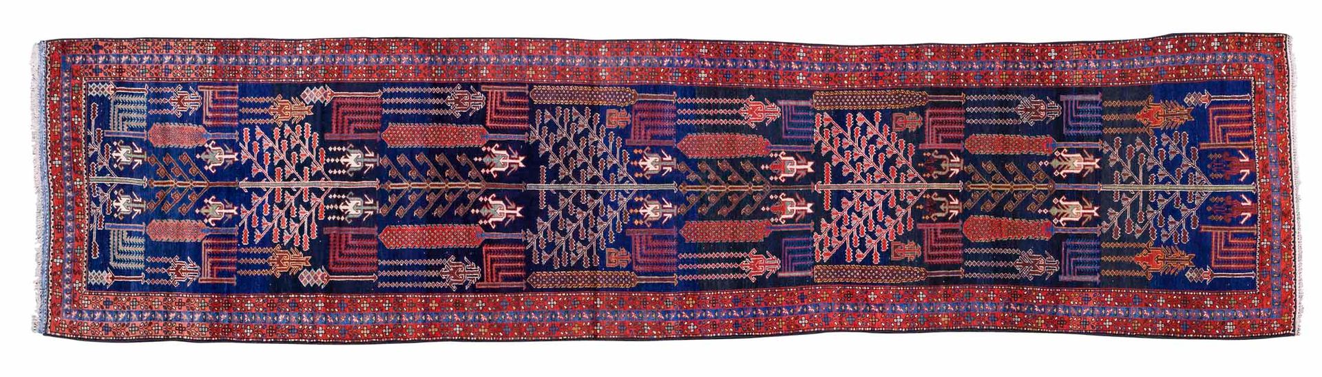 Null Important tapis galerie LORI-BAKTIARI, (Perse), fin du 19e siècle

Dimensio&hellip;
