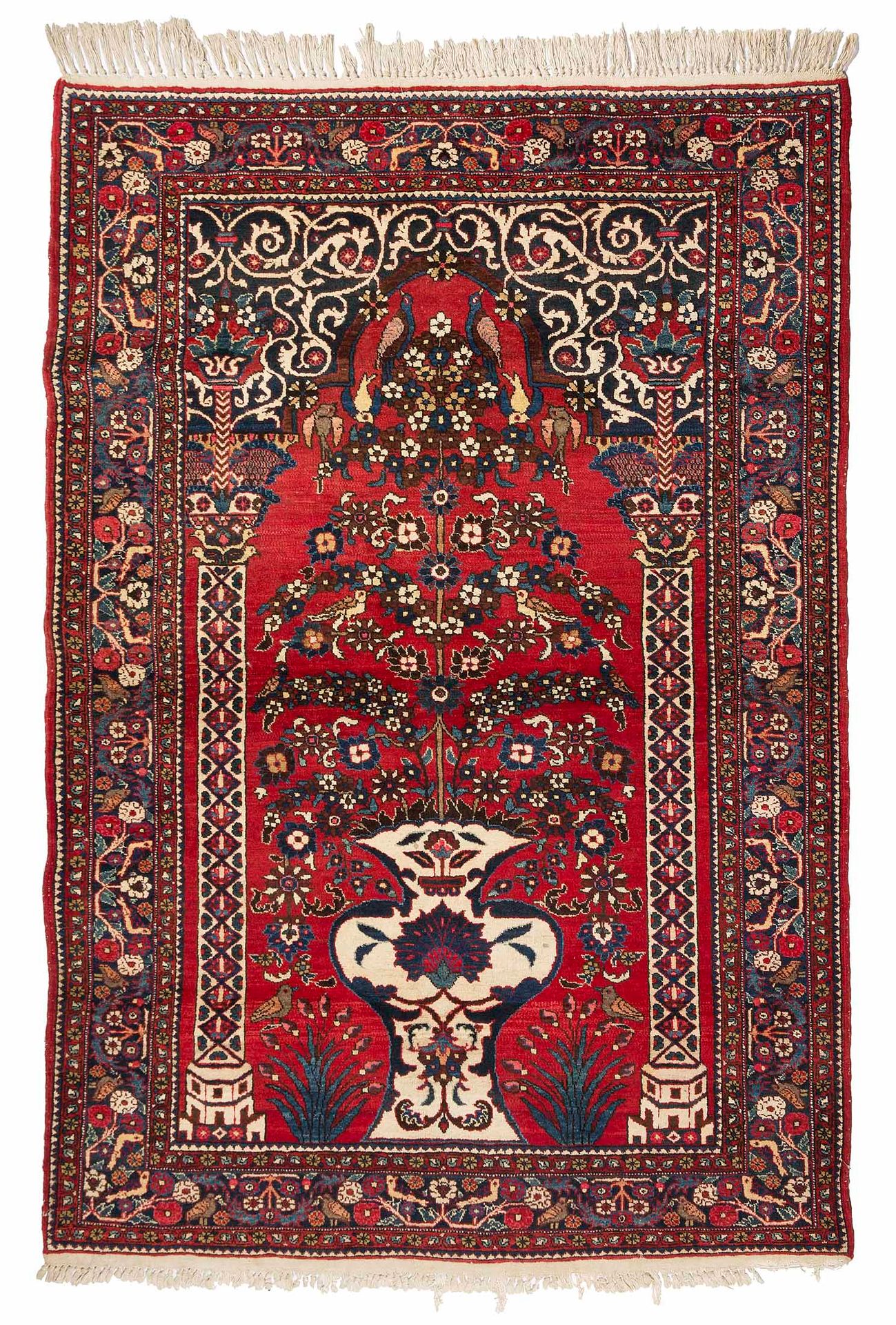 Null BIDJAR地毯（波斯），20世纪中期

尺寸：208 x 132厘米。

技术特点 : 羊毛天鹅绒，棉质底板。

红色背景，有米哈拉布，两根柱子和象&hellip;