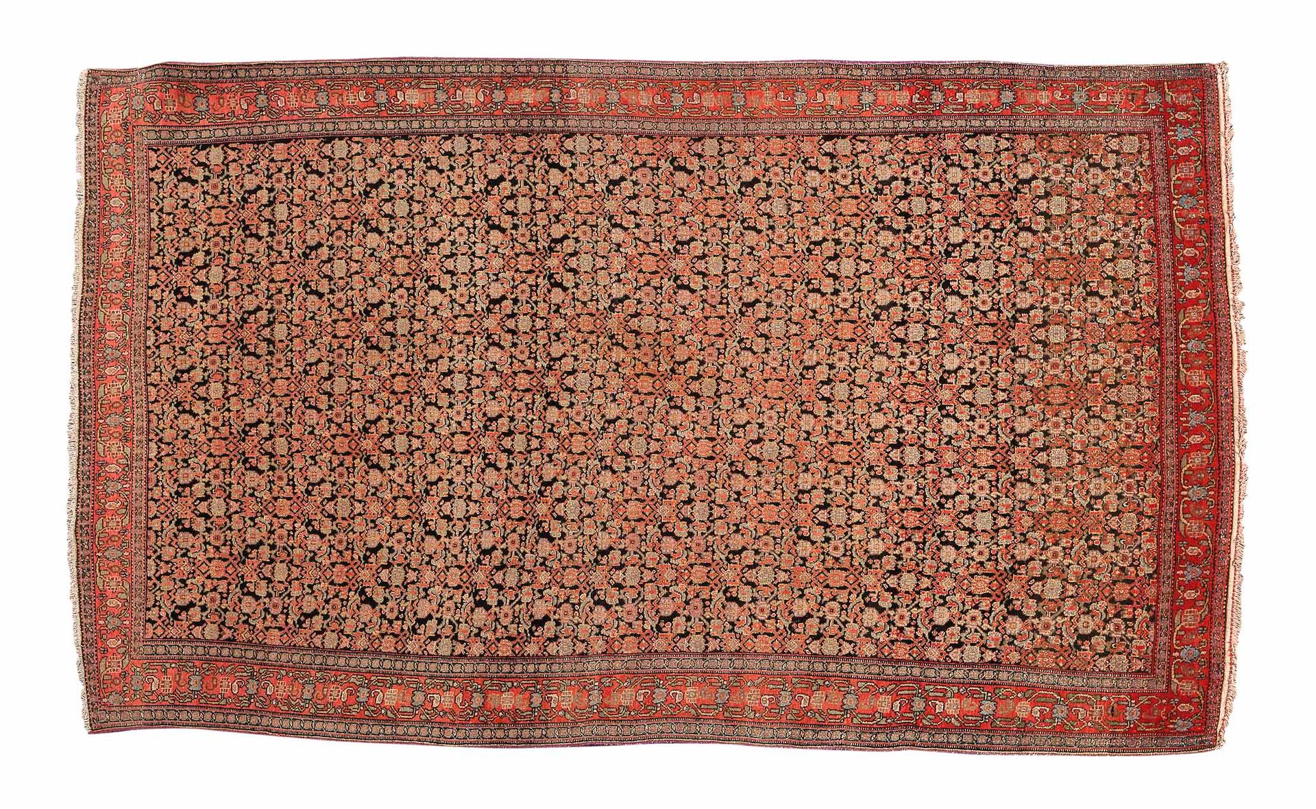Null 非常精美的SENNEH地毯（波斯），19世纪末

尺寸：200 x 125厘米。

技术特点 : 羊毛天鹅绒，棉质底板。

午夜蓝色的场地上有多色菱形&hellip;
