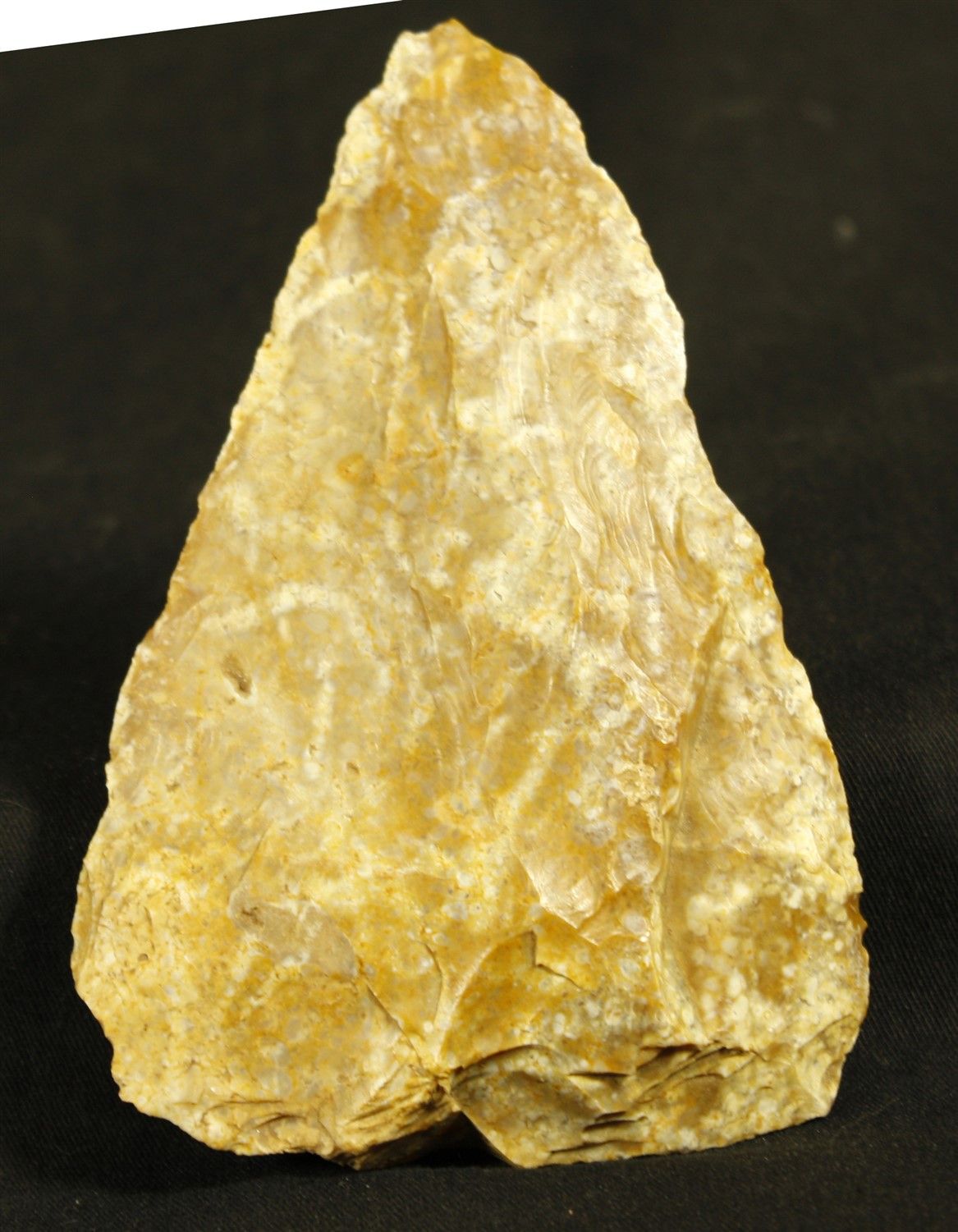 Null Raro bifaz triangular musteriense de la Dordoña. 11 x 7,5 cm