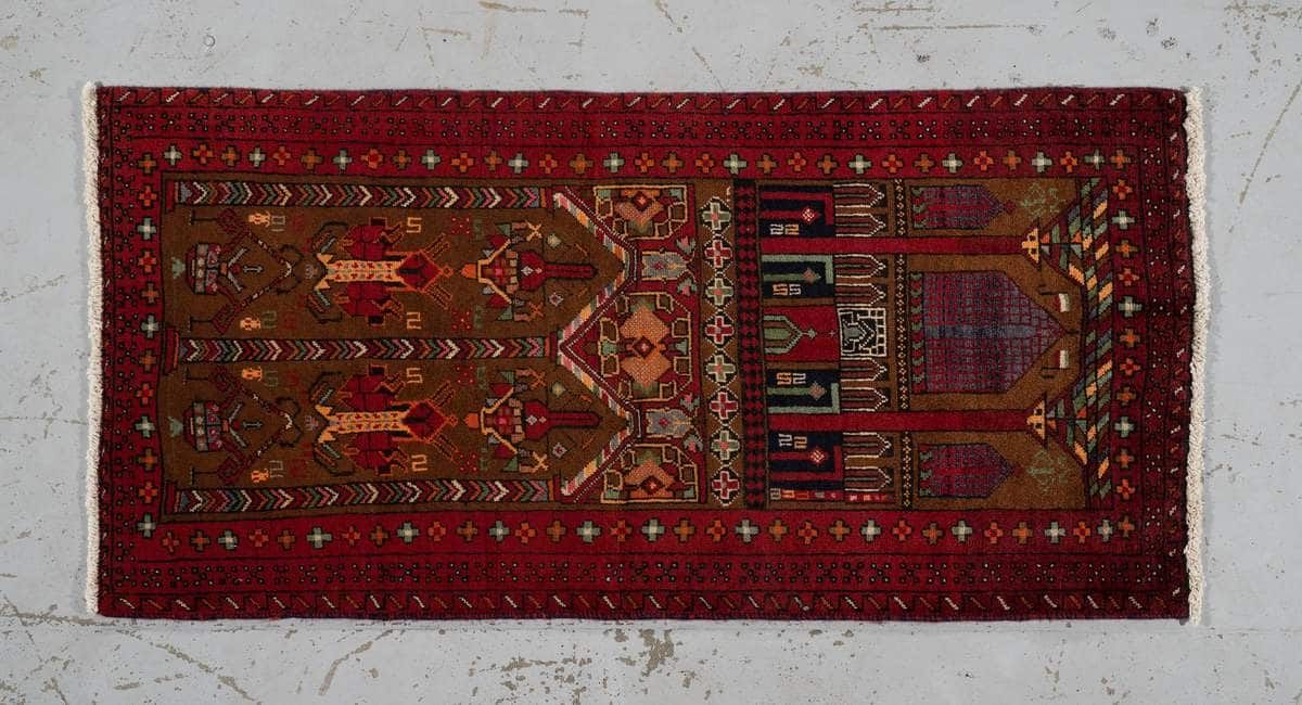 Null Beloutchistan. Iran. Vers 1965/70
Dimensions. 146 x 073 cm
Velours en laine&hellip;