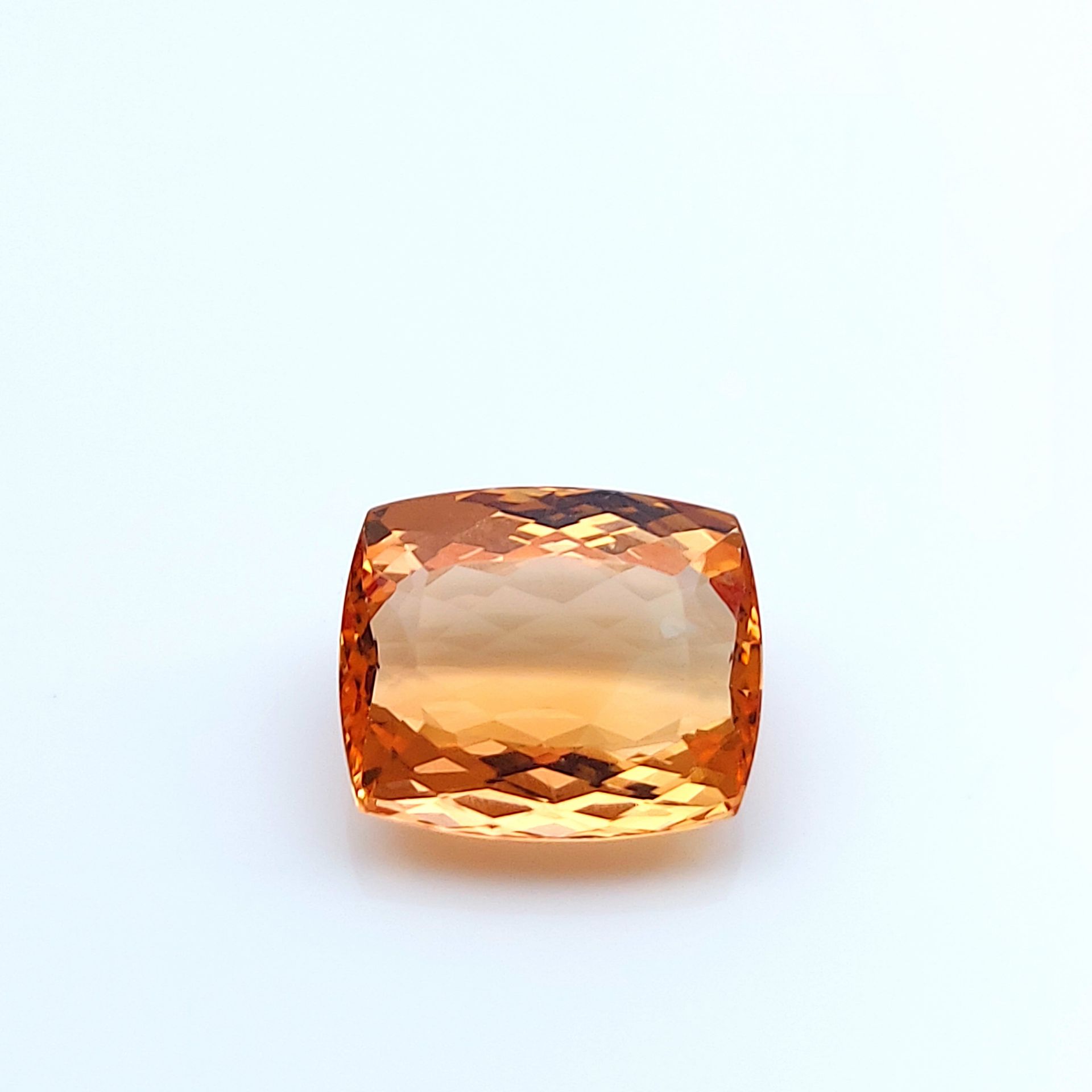 Null IMPERIAL TOPAZE - 来自巴西Ouro Preto - 粉橙色白兰地色 - 枕形切割 - 重量 7.65克拉 - 尺寸：12.31 x &hellip;