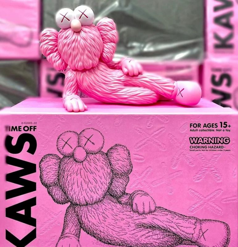 KAWS TIME OFF (PINK) 粉色雕像
18.08 x 27.99 厘米