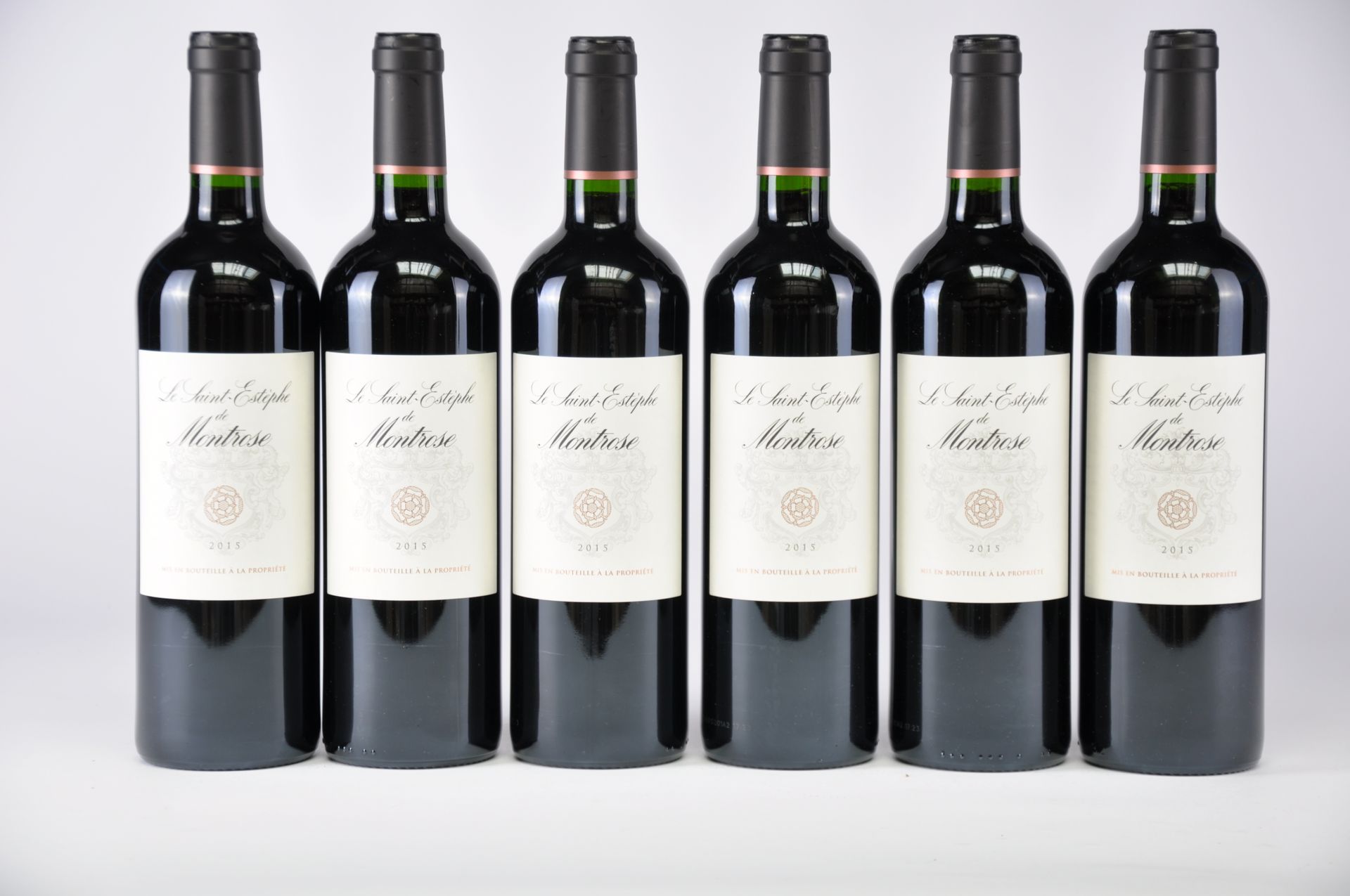Le Saint-Estèphe de Château Montrose - 2015 Lot d'une caisse de 6 bouteilles, Bo&hellip;