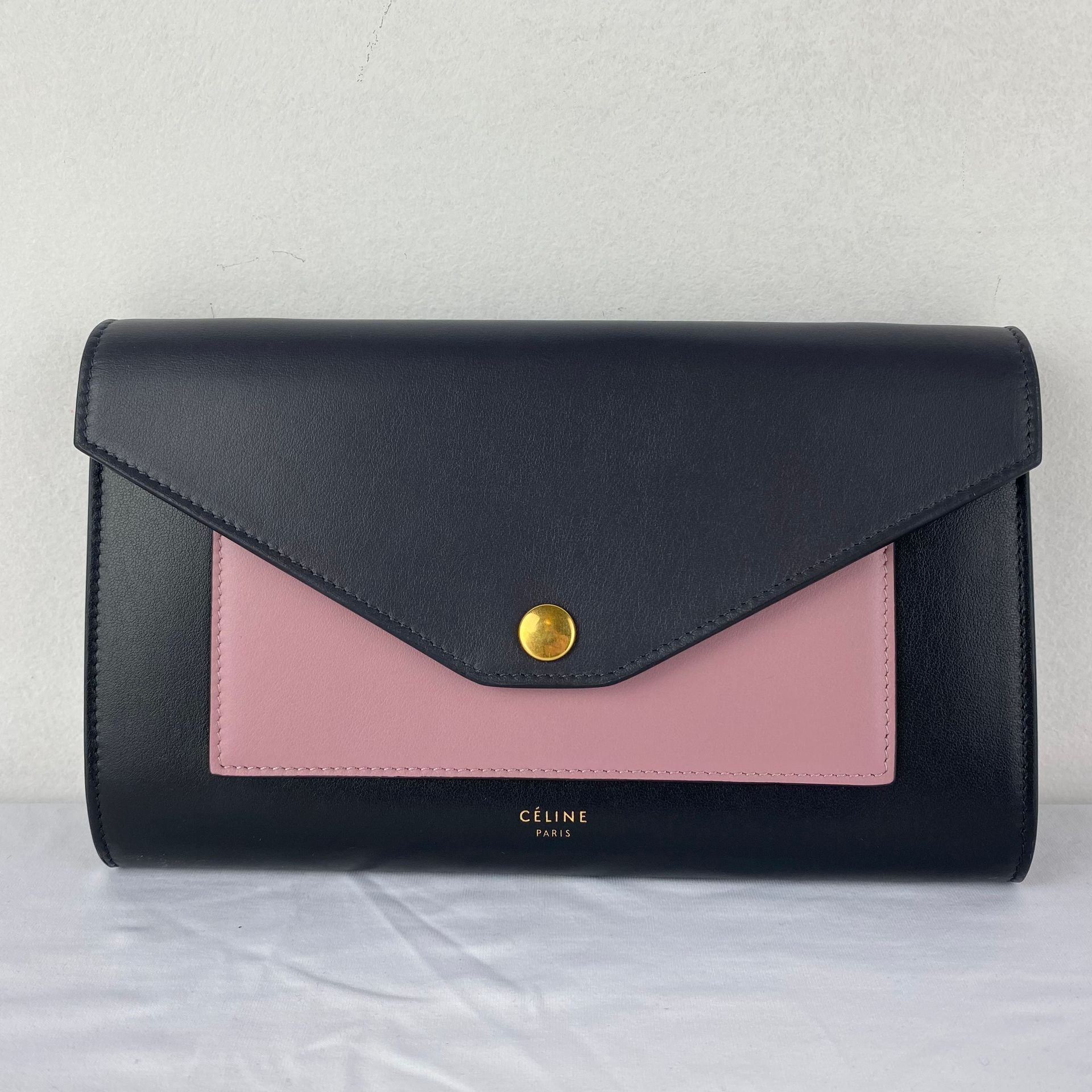 CELINE CELINE clutch bag in two-tone smooth leather, charcoal grey and lilac, wi&hellip;