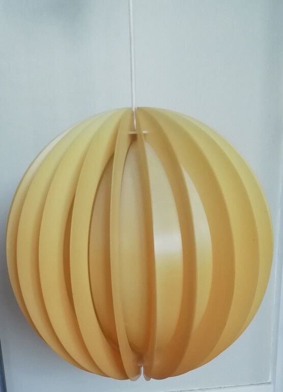 Null 本特-甘策尔-博伊森。复古吊灯，由可拆卸的丙烯酸板条制成，乳白色。模型：Cirkel。制造商：Plastunion，宜家。国家：瑞典。年份：1970年&hellip;