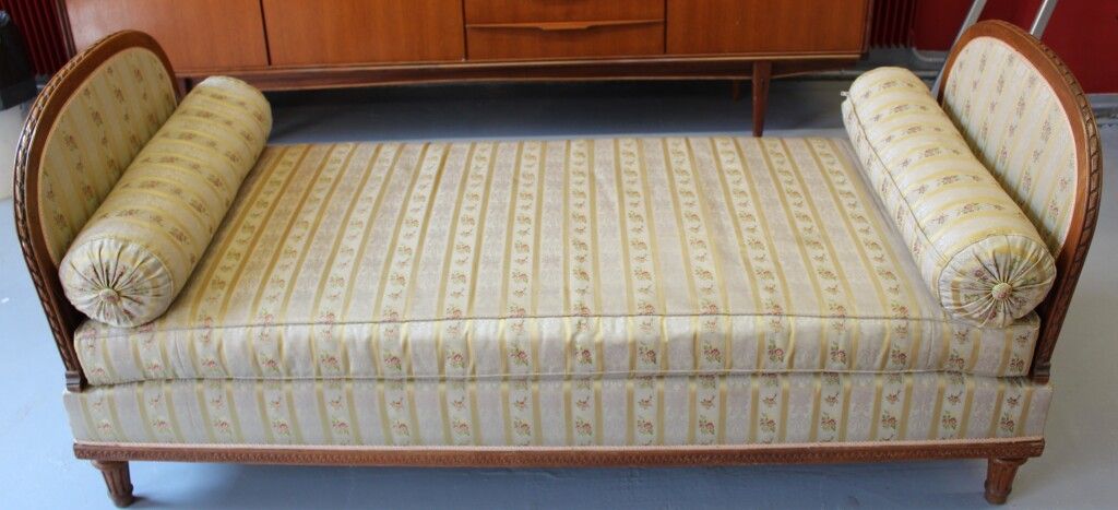 Null Bett aus Naturholz im Stil von Louis XVI.