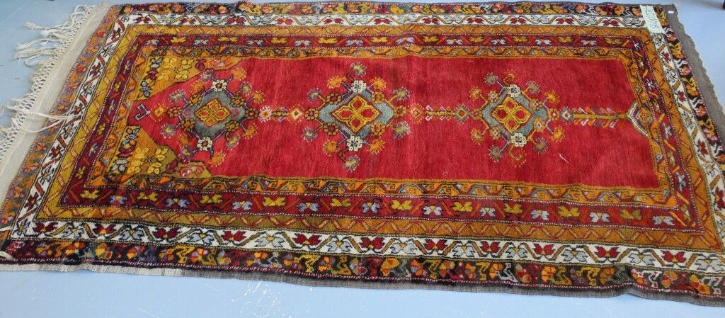 Null Teppich aus orientalischer Wolle. 207 x 129 cm.