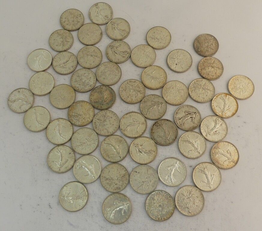 Null 50 Stücke von 5 Francs smeuse in Silber. Gewicht: 599 g.