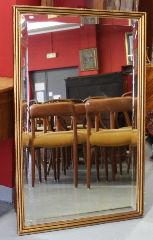 Null Bevelled mirror. 114 x 73 cm.