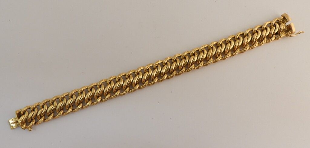 Null Bracelet en or jaune. L. 18.5 cm. Poids. 25.1g.
