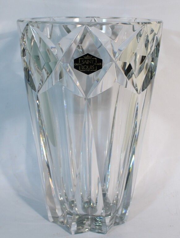 Null Saint-Louis. Vase en cristal. Signé. H. 25 cm.