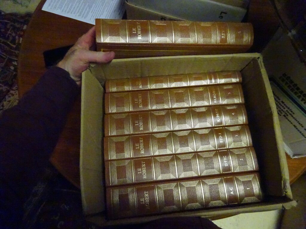 Null Funda de libro 14 que contiene : El Robert en 7 volúmenes.