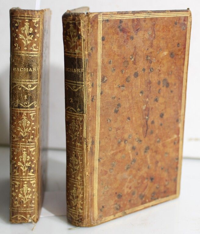 Null RICHARDET.诗歌。伦敦，1781年；两个印刷的标题页，215+213页，用当代全小牛皮装订，光滑的书脊装饰，所有边缘镀金。尺寸小，卡津。