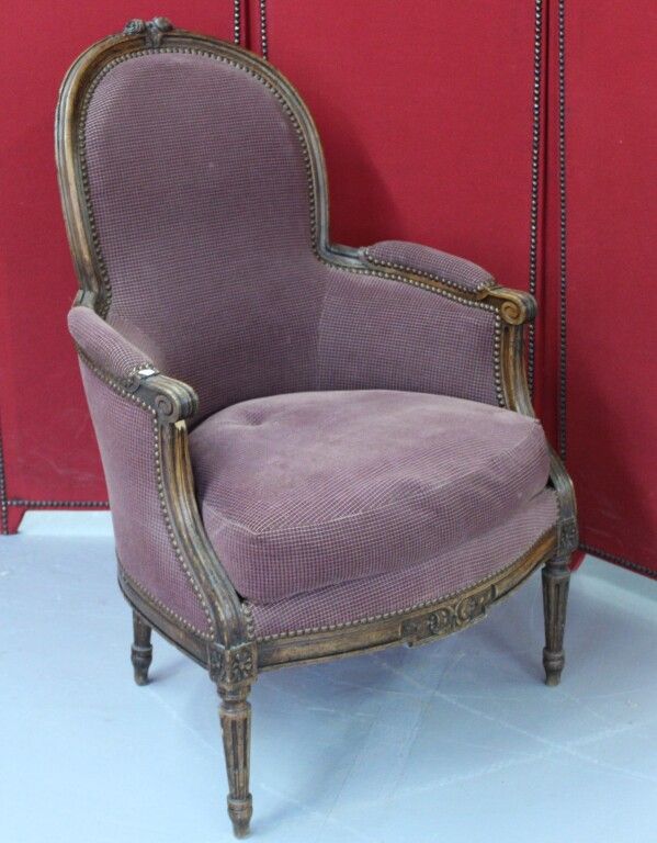 Null Natural wood armchair. Old Louis XVI style work.