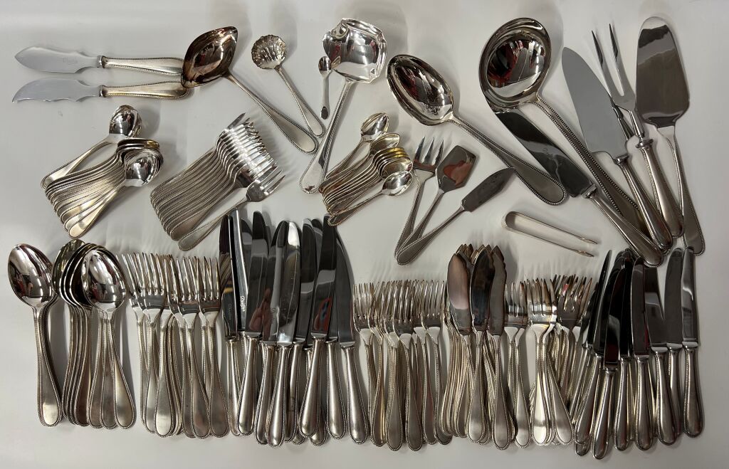 Null Deetjen. Silver-plated household set, approx. 130 pieces.