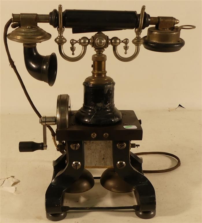 Null Téléphone Ericsson vers 1890.