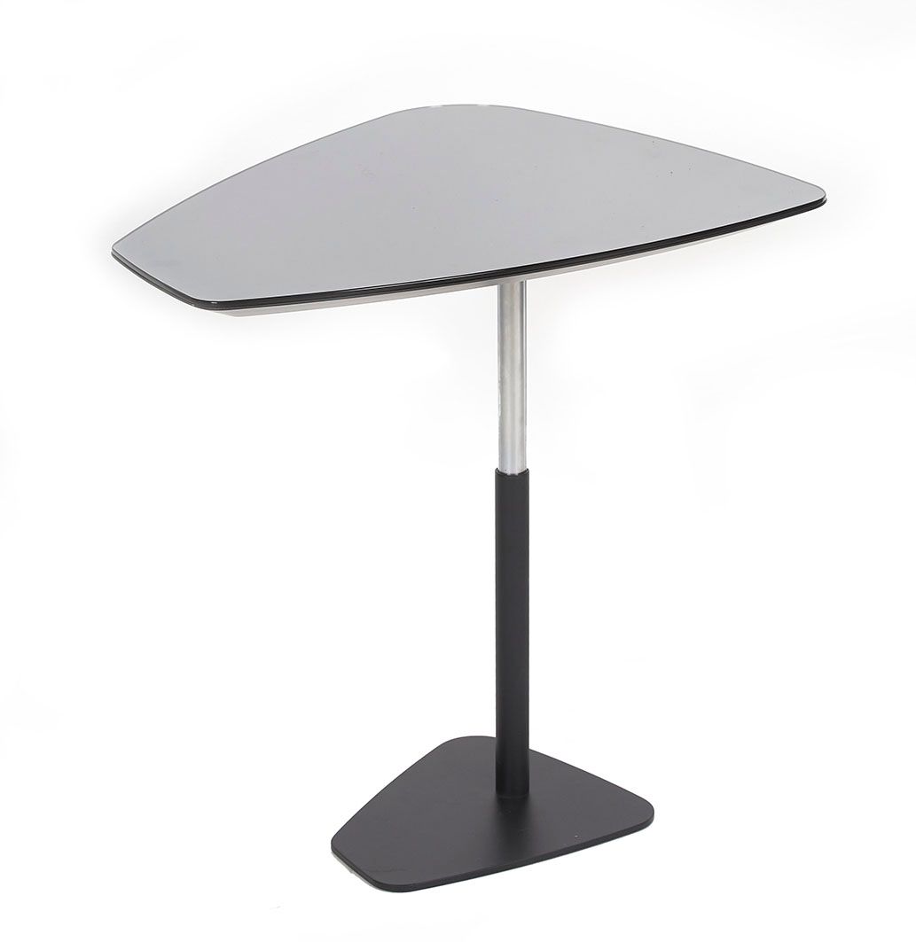 Null Rafa GARCIA for SANCAL 岩石桌，黑色钢结构，镜面桌面 高：60厘米