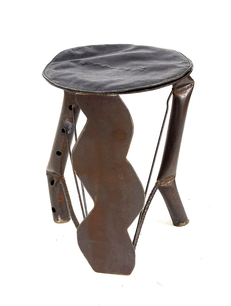 Null Eric DESBOUIS (1945) Steel and leather stool, tripod base Monogrammed in ho&hellip;