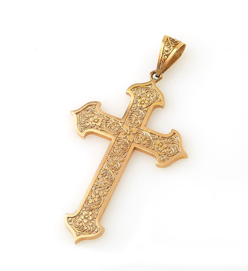 Null 18K(750/°)黄金十字架，有精细的镂空花卉设计。带扣子的长度：6厘米 总重量：4克