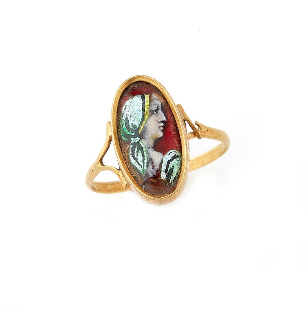 Null Antique ring in 18K (750/°°) yellow gold, set with Limoges enamel. TDD : 55&hellip;