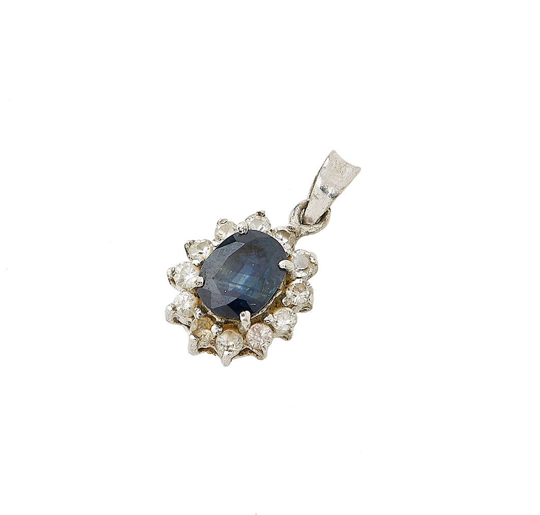 Null Pendant flower in silver 800/°° centered of a sapphire in a circle of white&hellip;