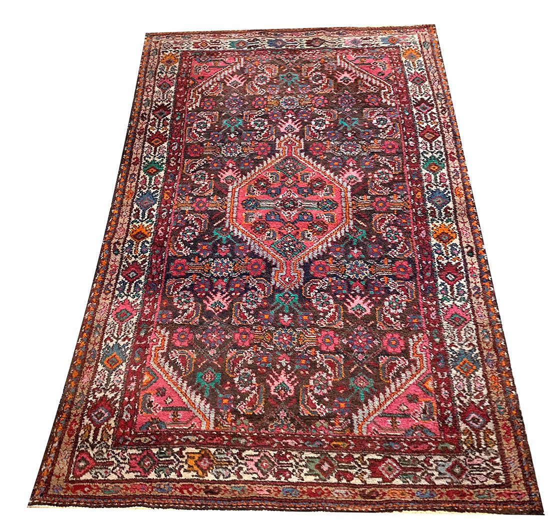 Null Small oriental carpet in wool with geometrical decoration 170 x 105 cm