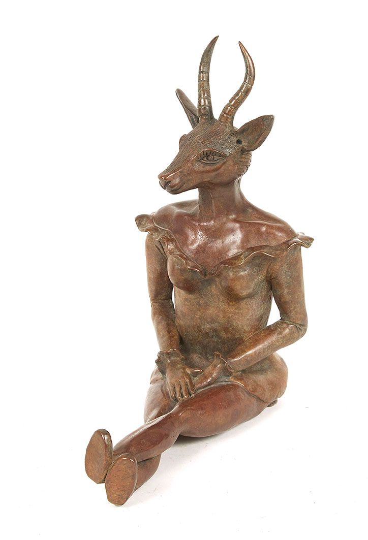 Null Guillaume CHAYE (1956-2013) 带鹿头的女人，2000 带有浅棕色铜锈的青铜，背面有签名、日期和N° 1/8 32 x 28 &hellip;