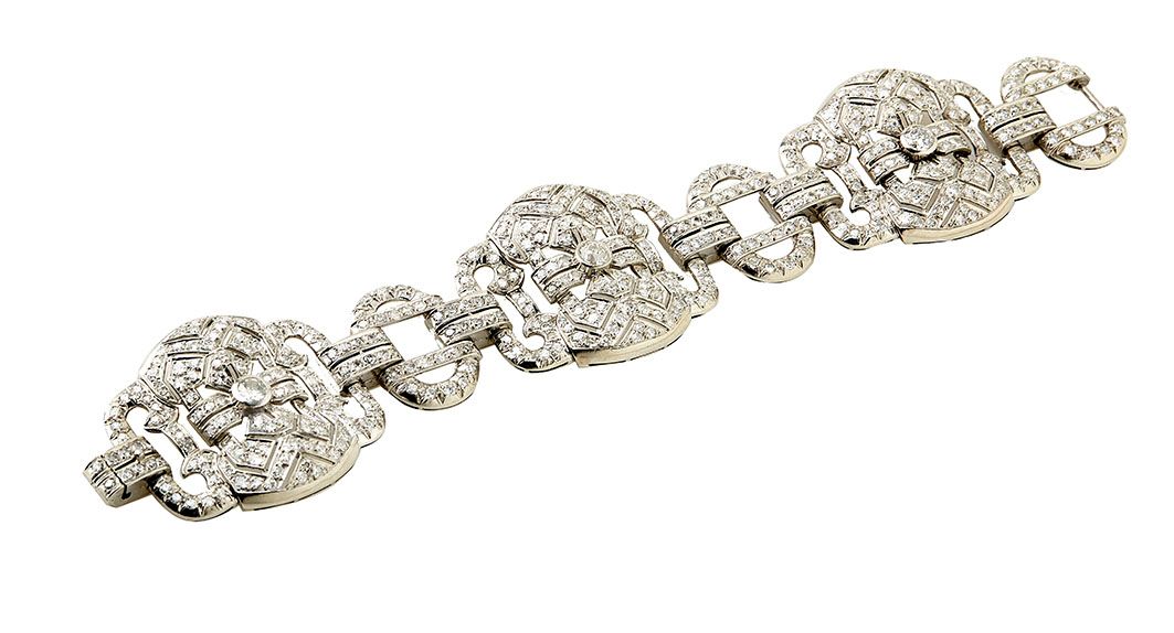 Null Bracelet Art Déco en platine 800/°°, composé de motifs géométriques articul&hellip;