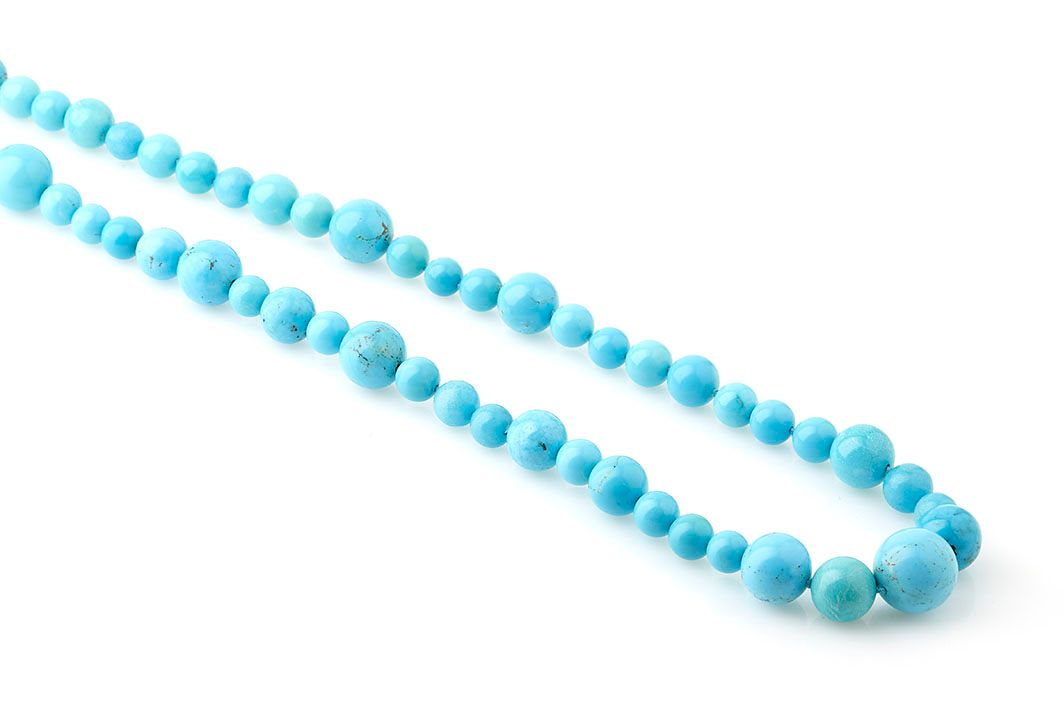 Null Long necklace of turquoise beads. Gross weight : 140g