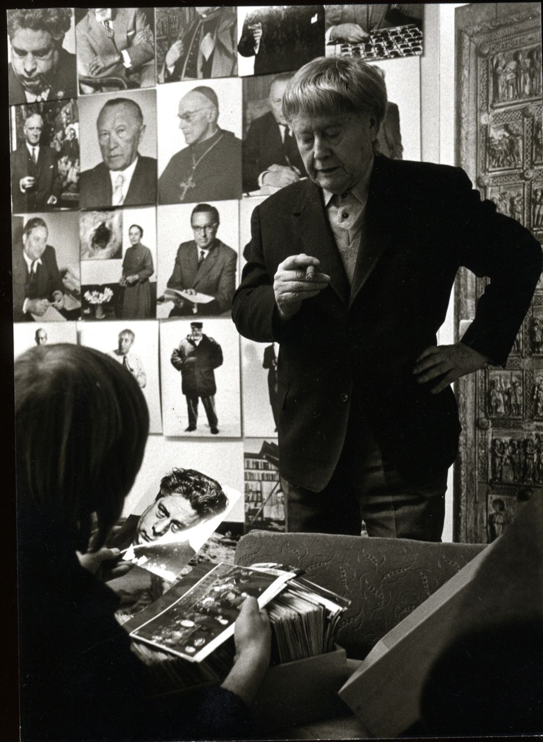 Null 摄影，赫尔曼-克拉森的肖像 1981年 展览邀请函，1981年，有文字和弗里德里希-里尔的原始黑白照片。补充：B/W照片。1981年。啤酒瓶运输车的事&hellip;