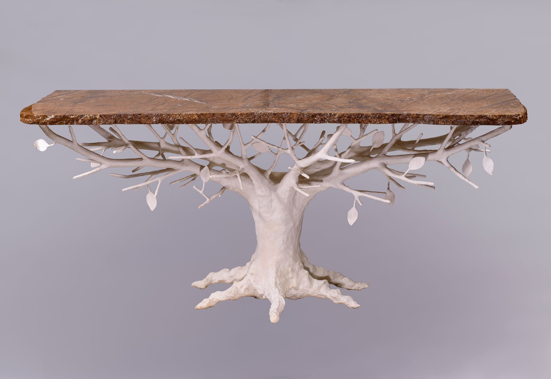 Null 亚历山大-LOGÉ（生于1977年）控制台树

用白色石膏覆盖的锻铁 大理石顶部

高93、宽205、深64厘米，顶部有修复措施