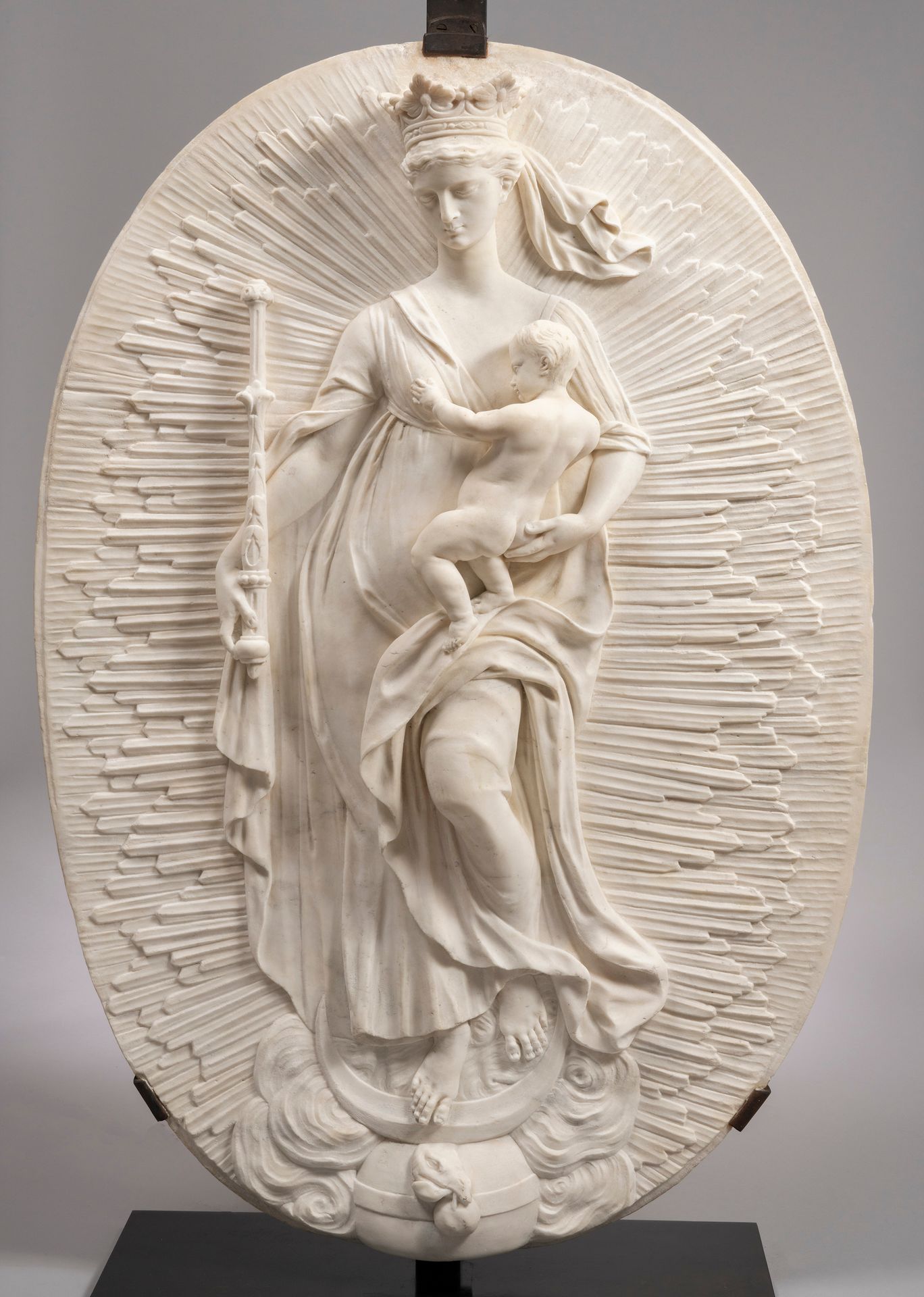 Null 佛兰德斯，17世纪中叶，圣母和儿童，被称为天启的女人

白色大理石

高100，宽70厘米