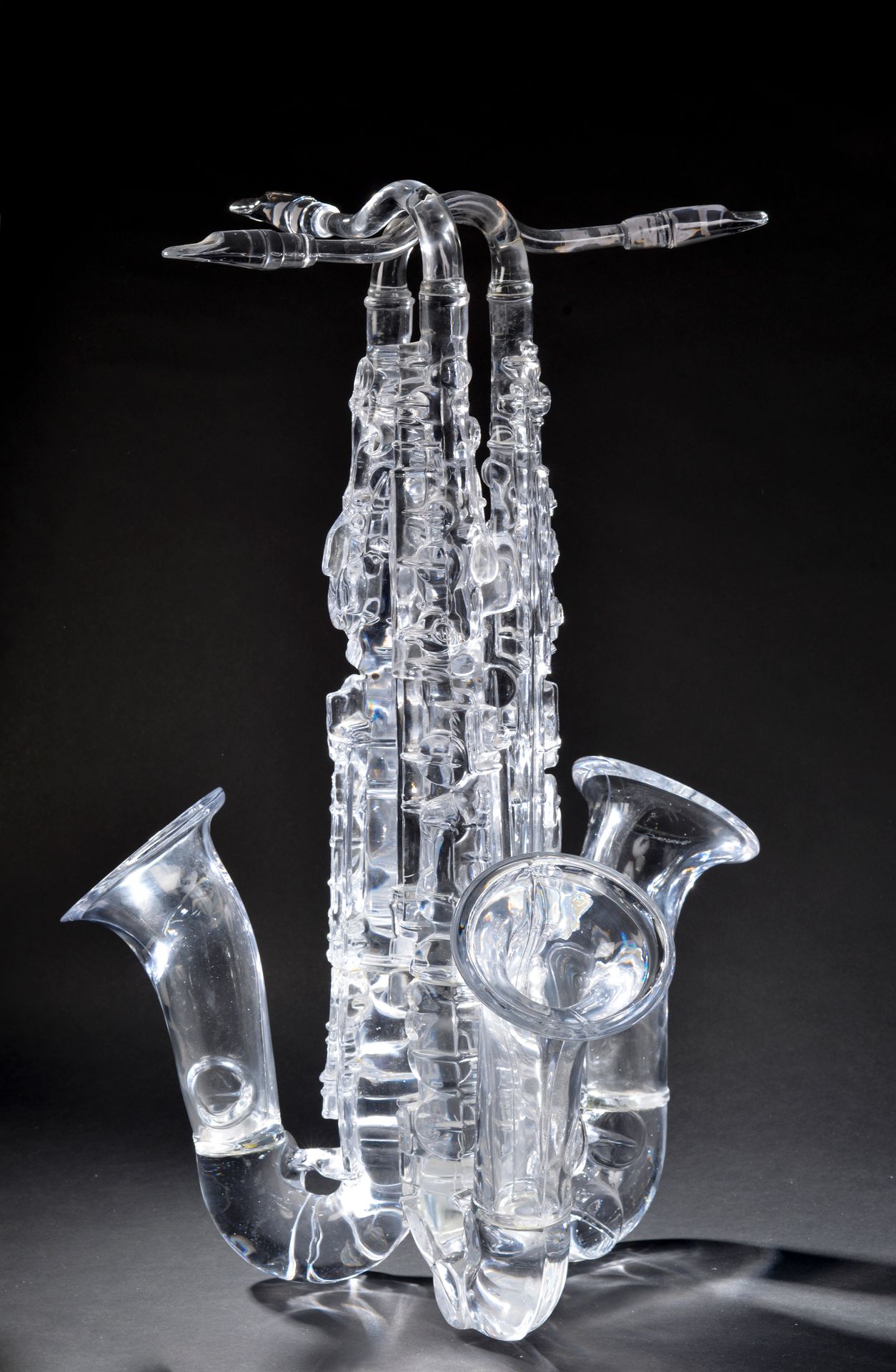 Null ARMAN (1928-2005)

"Les trois saxophones", 1990 Crystal sculpture signed an&hellip;
