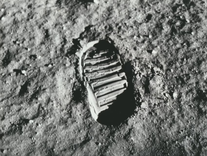 NASA Nasa. Mission Apollo 11. Vue d'une empreinte de pied d'un astronaute sur le&hellip;